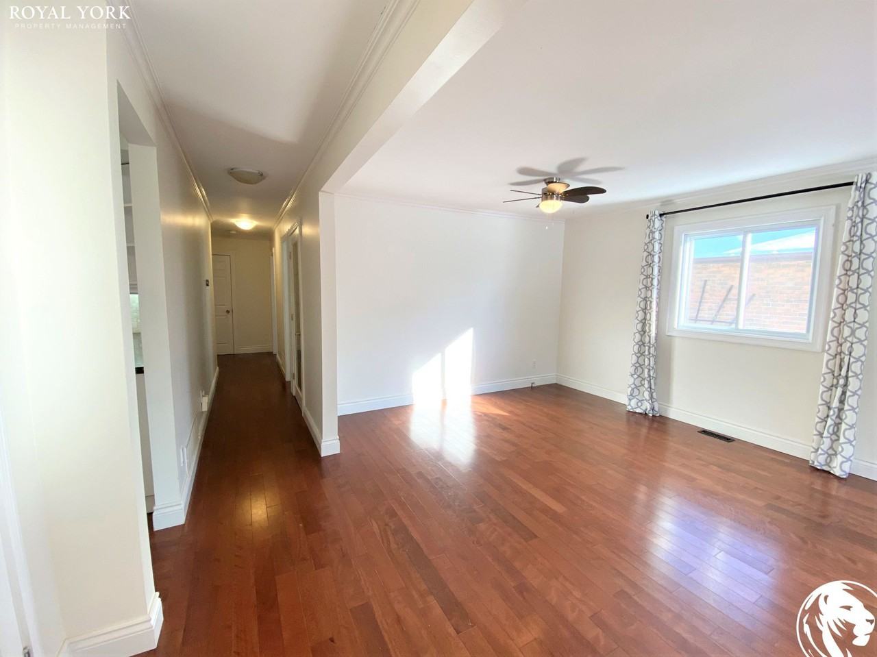 475 Valhalla Crt - Photo 3 of 29