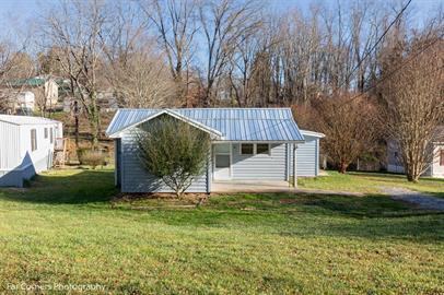 6 Holcombe Road - Photo 3 of 29