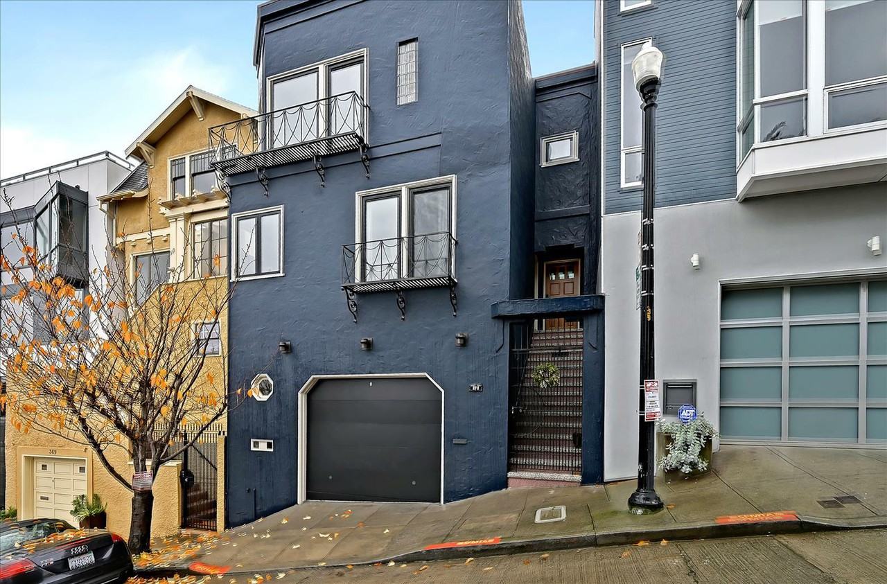 373 Liberty St - Photo 2 of 24