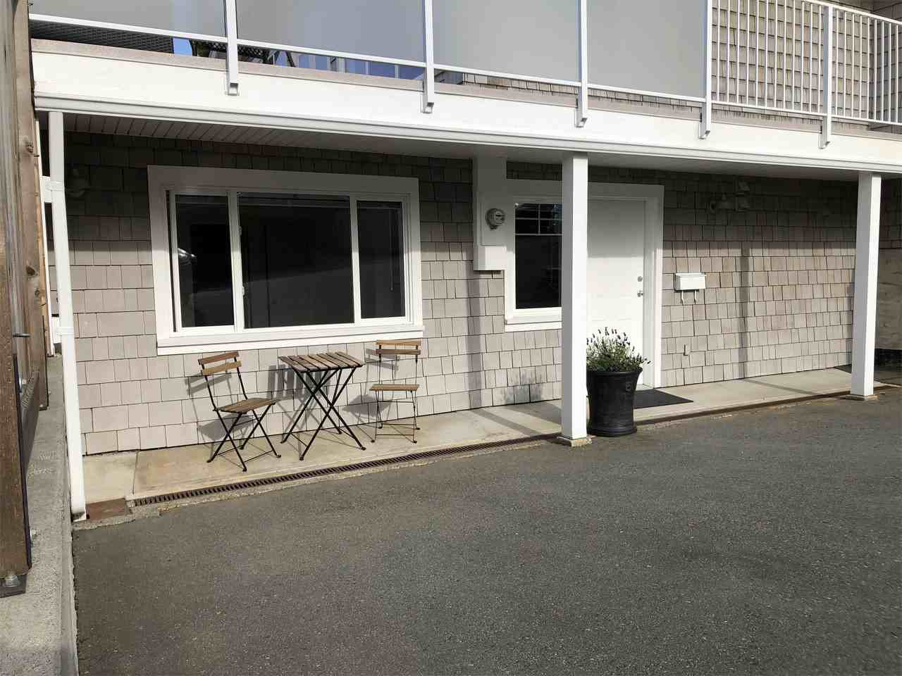 294 Crescent Rd W Lowr - Photo 3 of 10