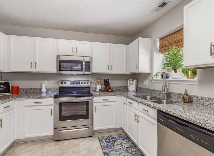 10 Wiltshire Pl - Photo 5 of 29