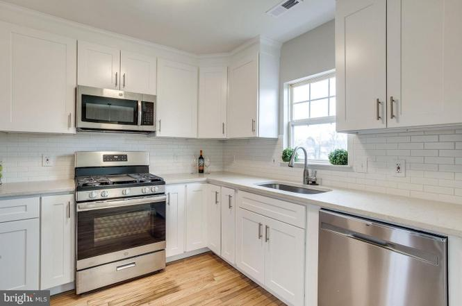 3932 Burns Pl Se #1 - Photo 2 of 14