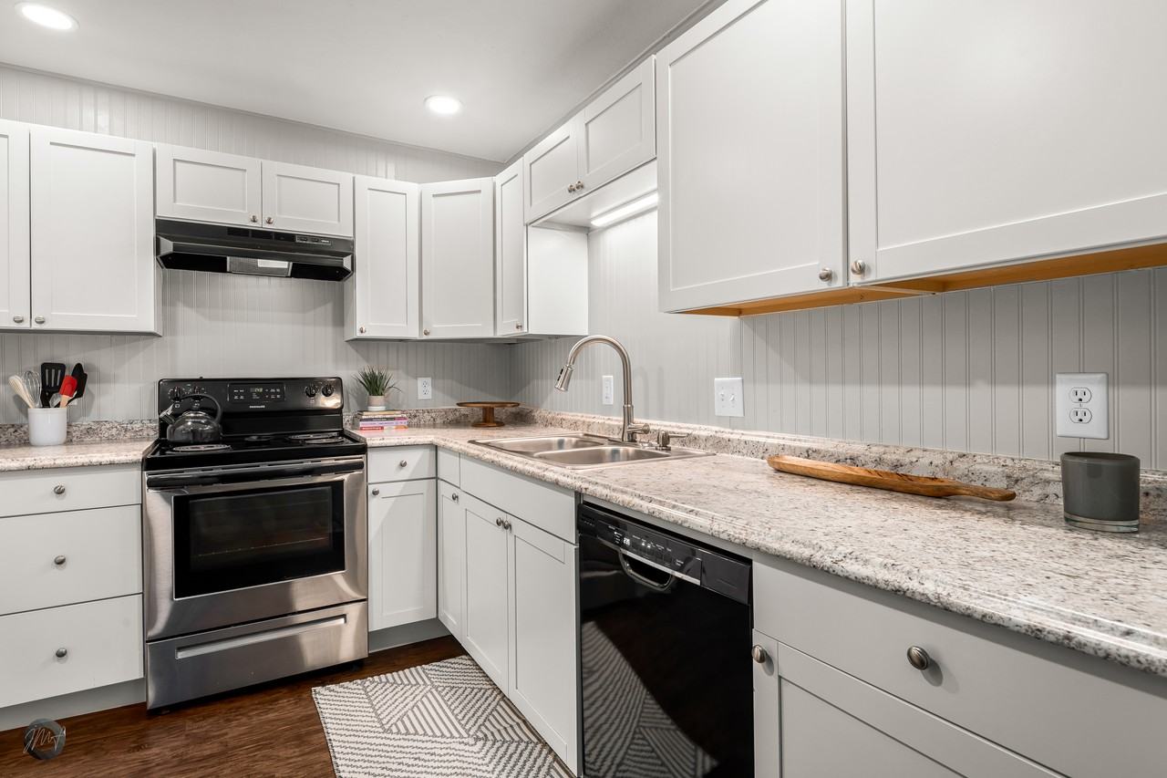 10 Tenbury Ln - Photo 2 of 12