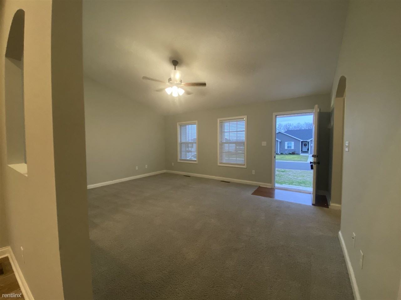 153 Spokane Ct - Photo 2 of 11