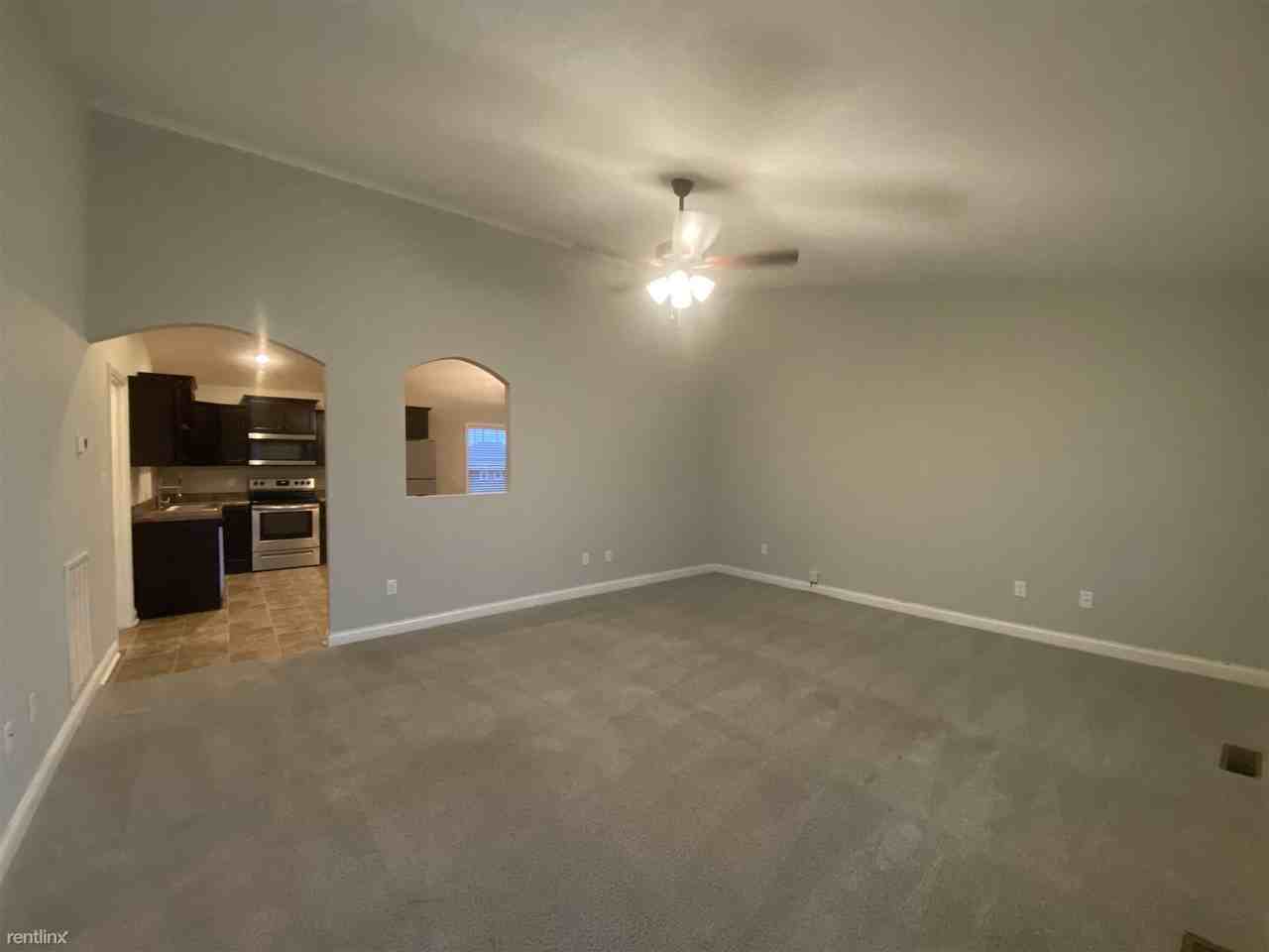 153 Spokane Ct - Photo 3 of 11