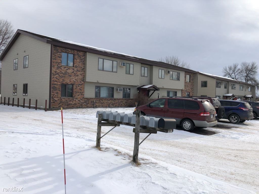 Lafayette Manor - Photo 2 of 7