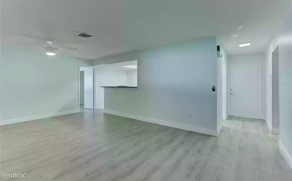 4036 Westminster Dr - Photo 3 of 8