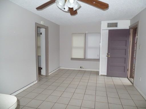 361539 Pine St - Photo 3 of 8