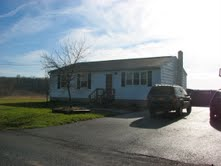 9246 Oakland Rd - Photo 2 of 6