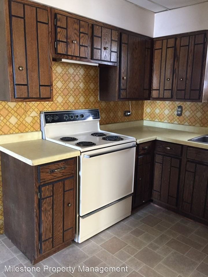 1415 Fort St - Photo 2 of 8
