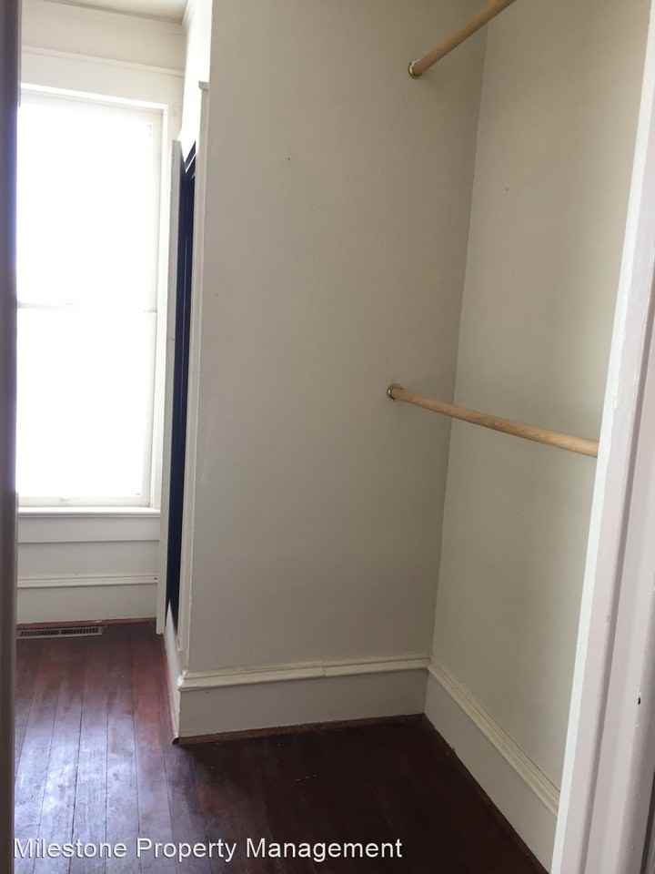 1415 Fort St - Photo 3 of 8
