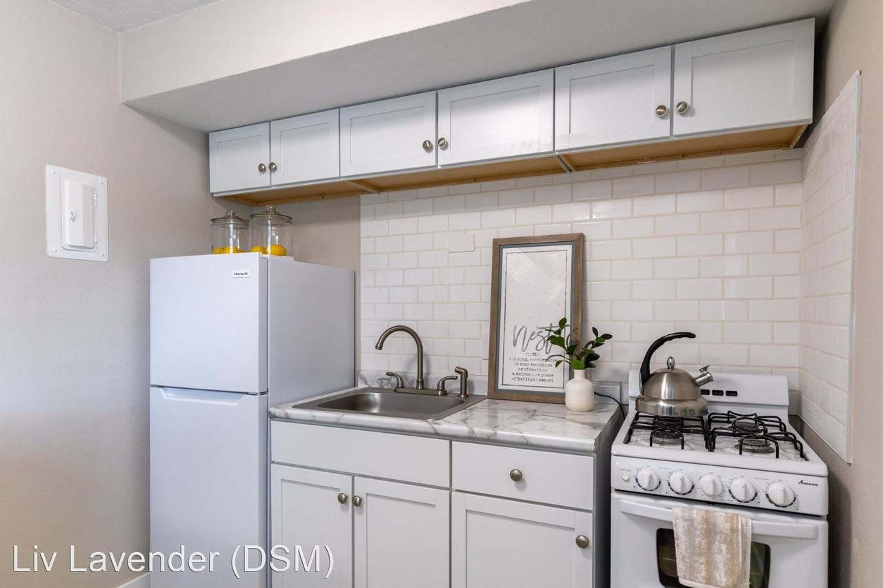 1124 E Seneca Avenue - Photo 3 of 7