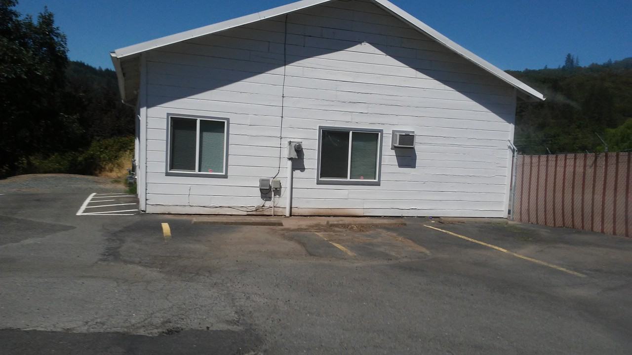 390 Nw Scenic Dr - Photo 3 of 4