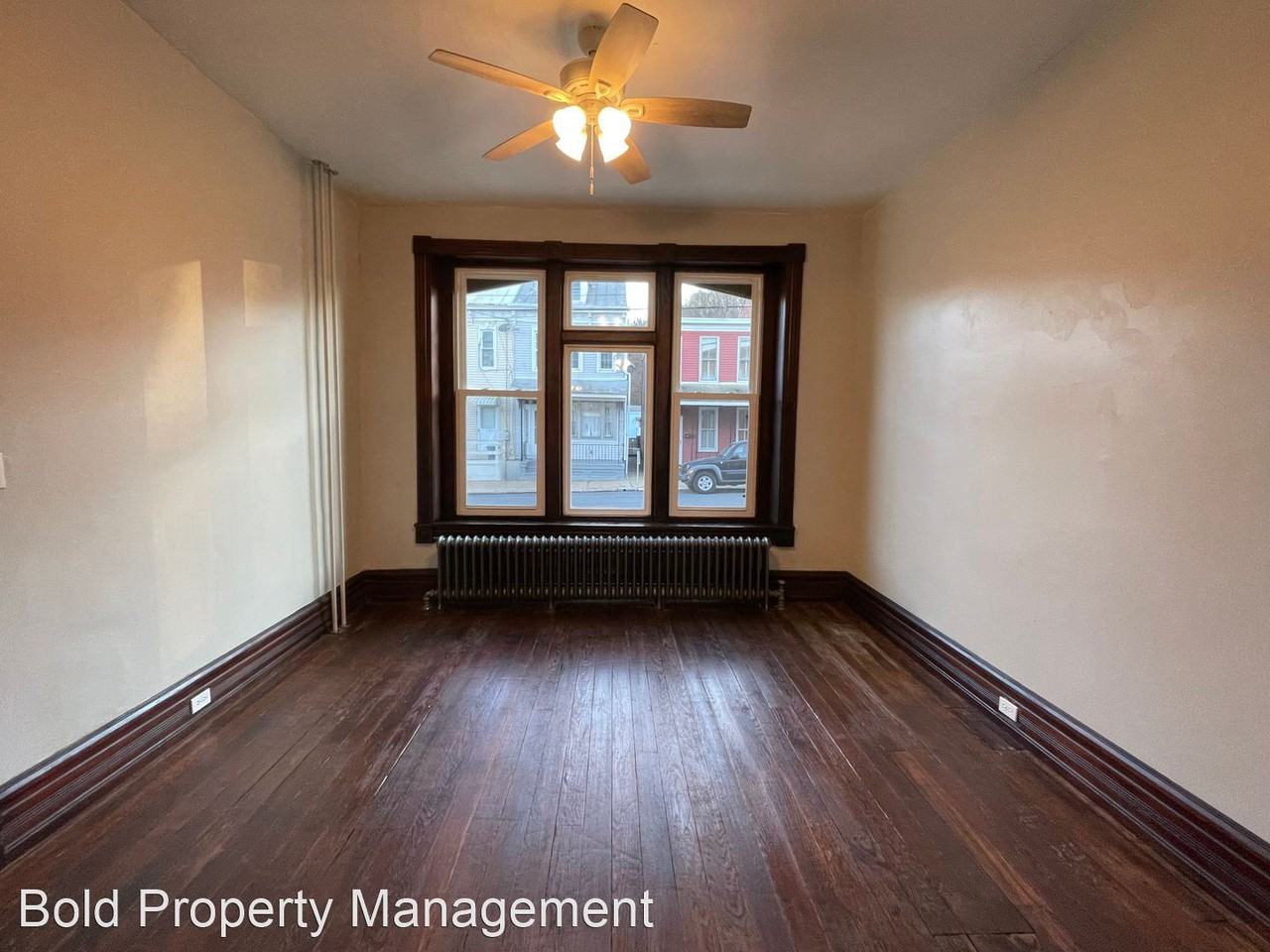 226 S 4th St - Photo 3 of 21