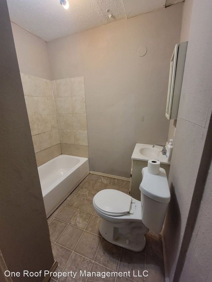 3224-3226 E 8th St. - Photo 3 of 4