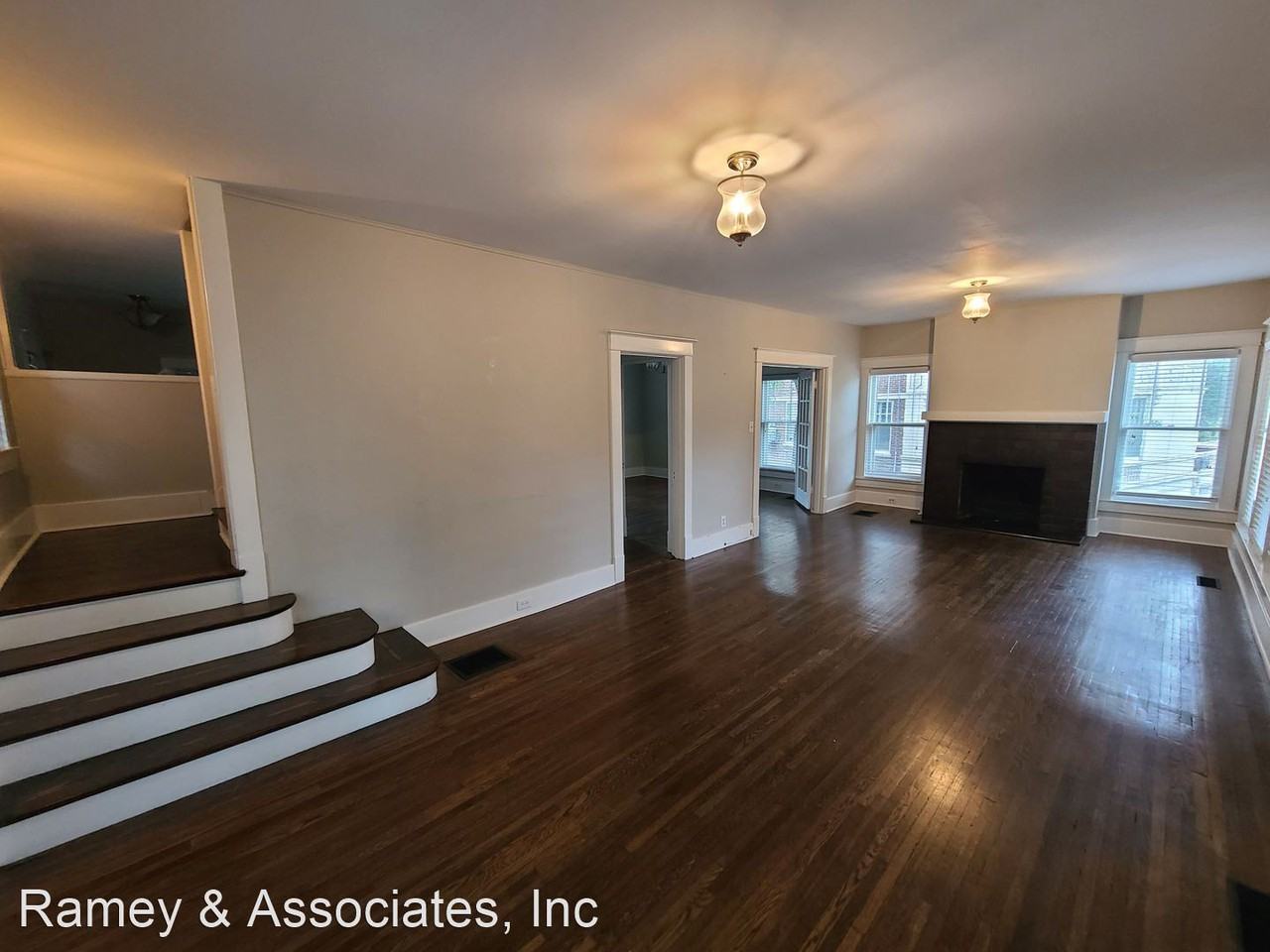 2029 Baringer Ave - Photo 3 of 13