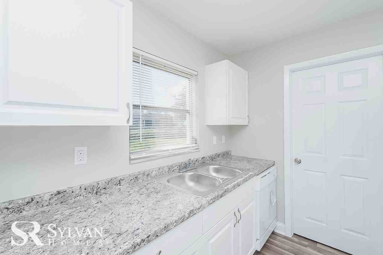 9356 Carthage Rd - Photo 2 of 12