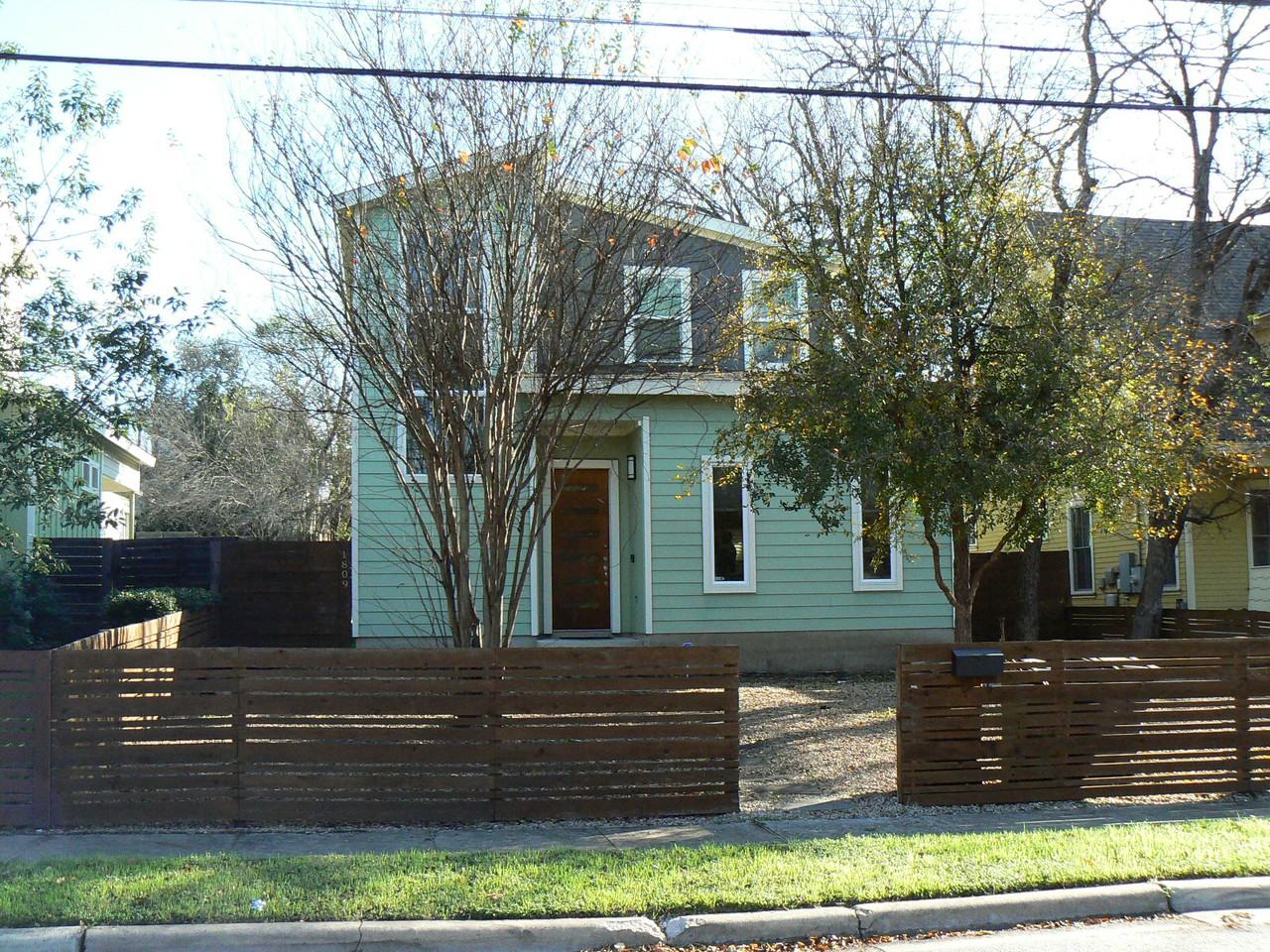 1809 Singleton Ave - Photo 2 of 29