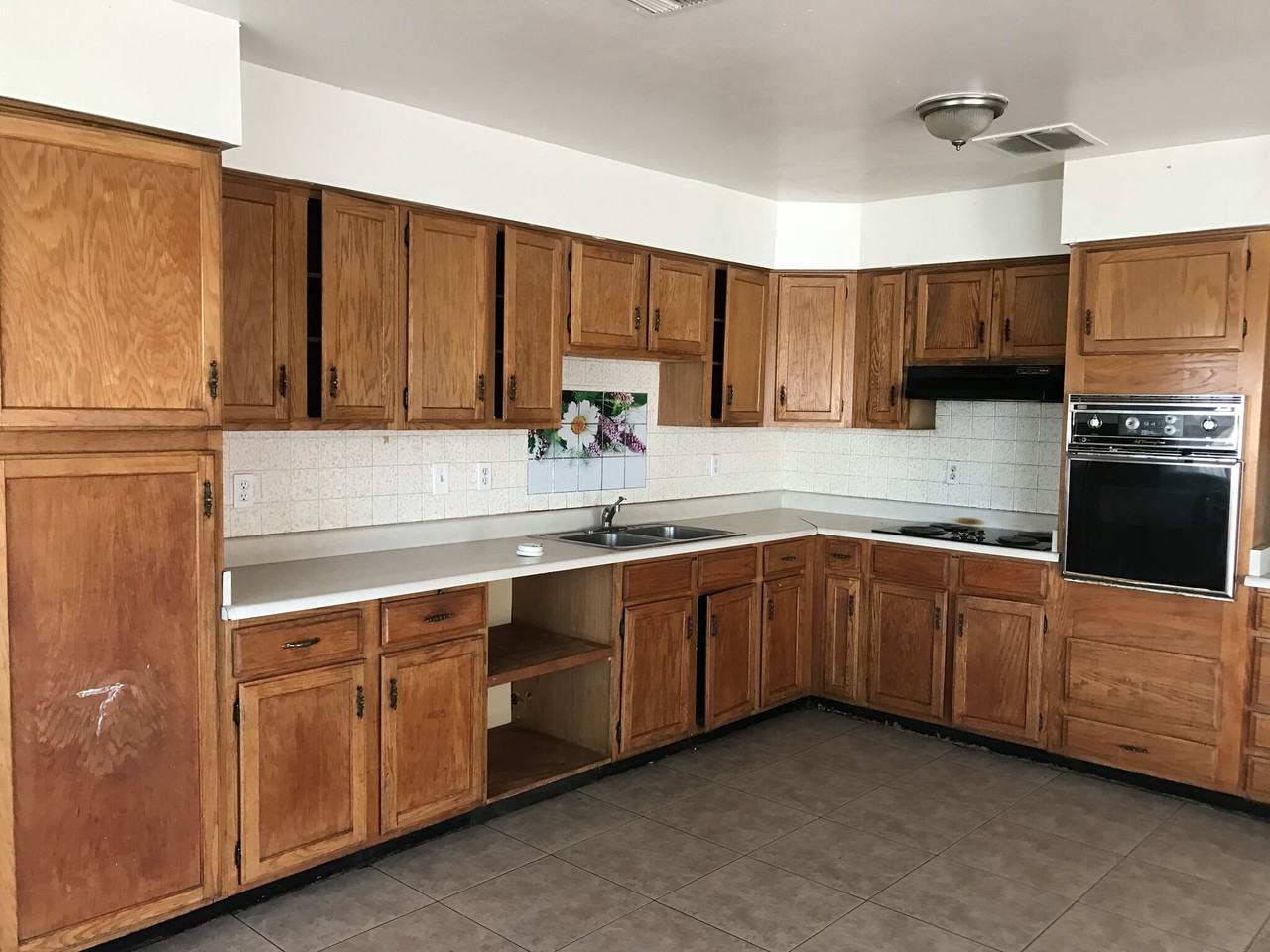 3901 W Cambridge Ave - Photo 3 of 14