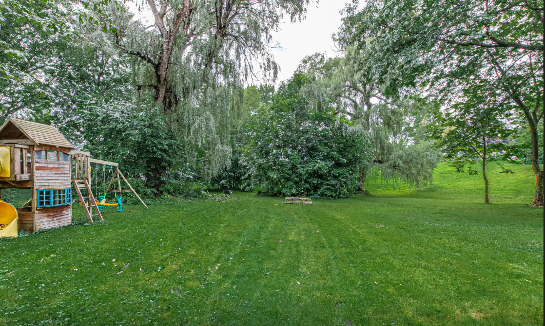 14 Deer Park Cir - Photo 2 of 23