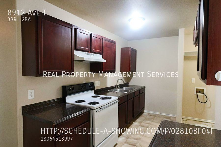 8912 Avenue T - Photo 3 of 8