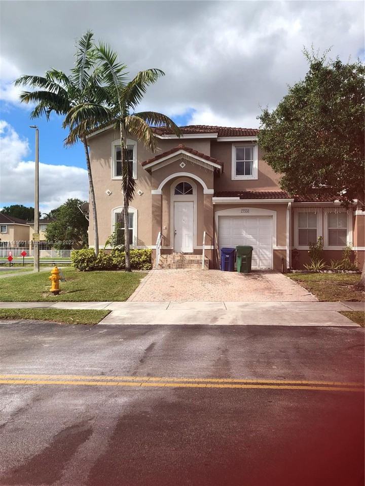 river side Apartments 27550 Southwest 138th Path, Homestead, FL 33032