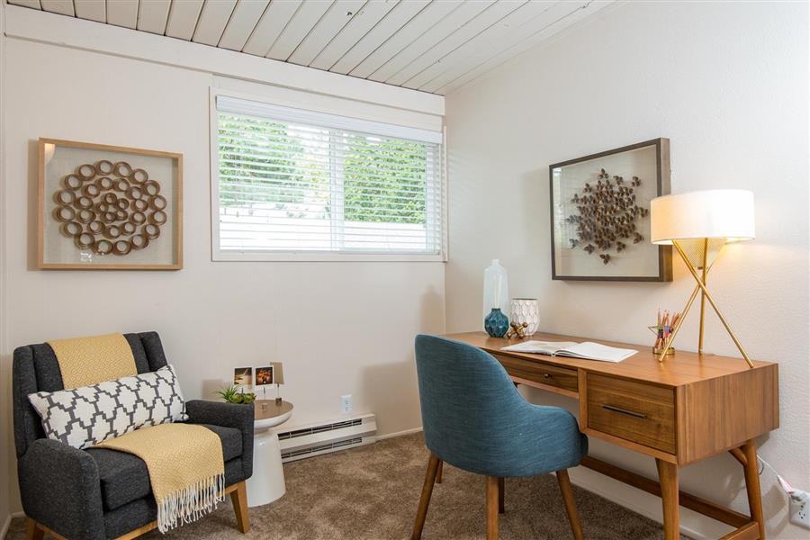 Witham Hill Oaks - Photo 6 of 33