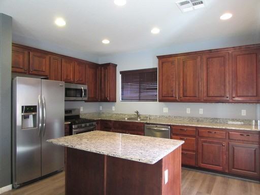 3305 Umbria Gardens Ave - Photo 3 of 12