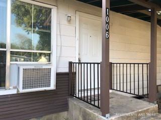 1006 Haynes St - Photo 2 of 9