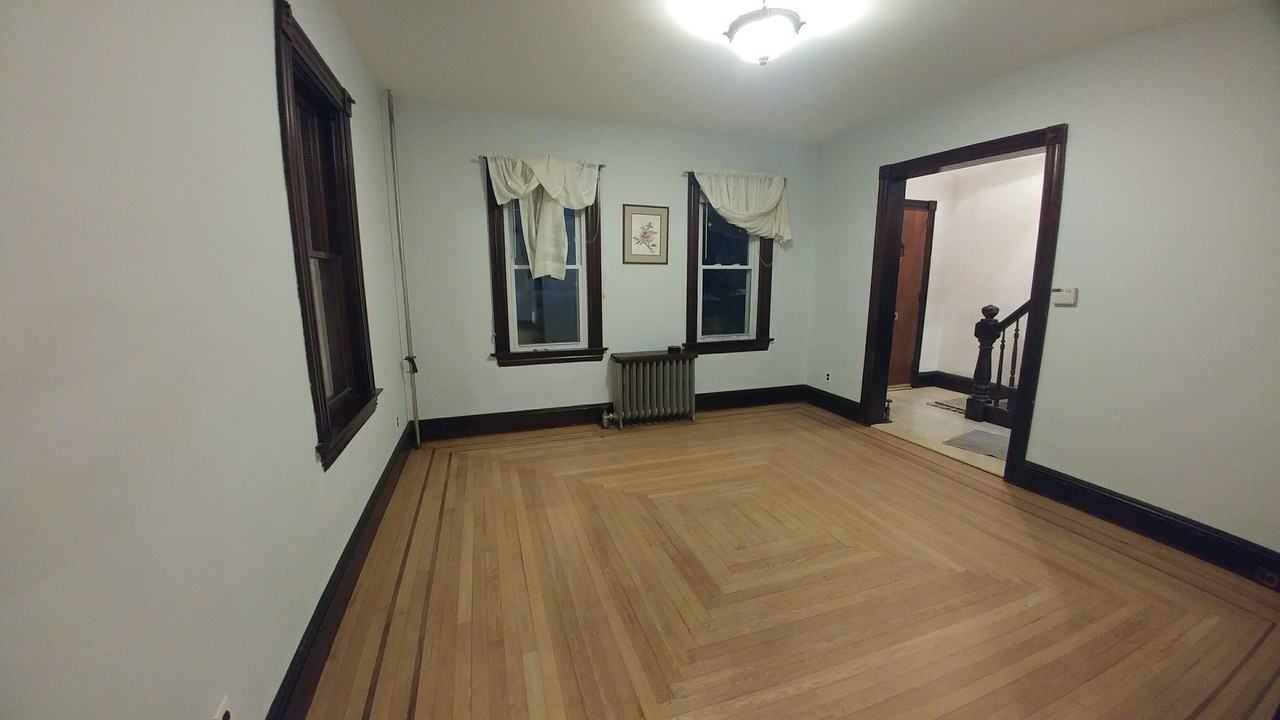 90 Main Street - Photo 3 of 29