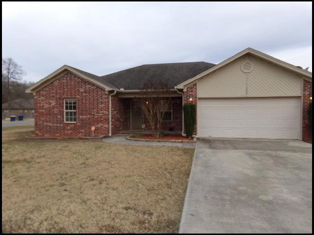 100 Corbin Cir - Photo 3 of 10