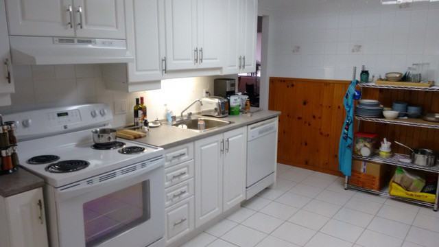 945 Admiral Ave #3 - Photo 2 of 6