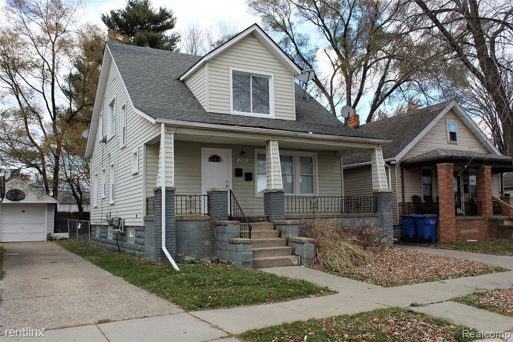 7543 Lozier Ave
