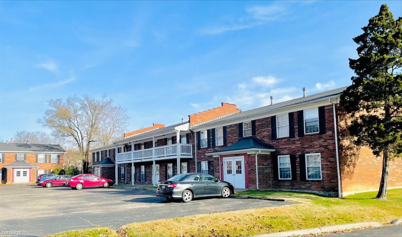 Country Place Apartments - Photo 2 of 8