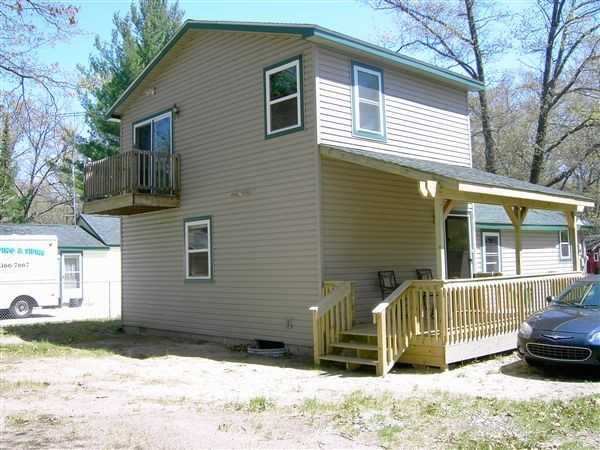 121 Sheridan Dr - Photo 2 of 10