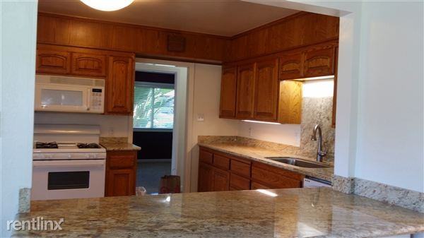 2813 Eastgate Ave - Photo 3 of 20