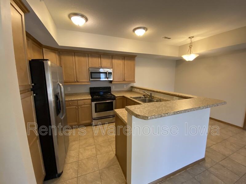 2000 Meadow Ct #506 - Photo 4 of 17