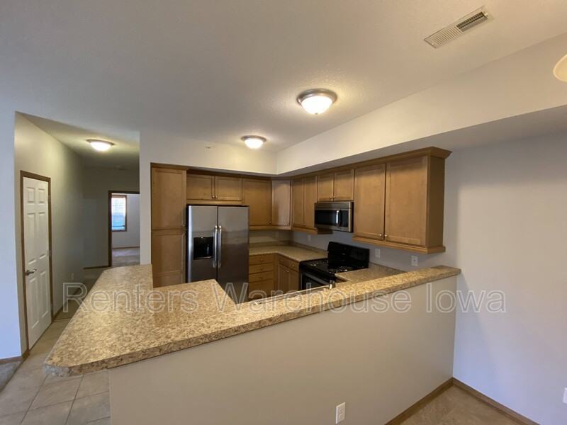 2000 Meadow Ct #506 - Photo 5 of 17