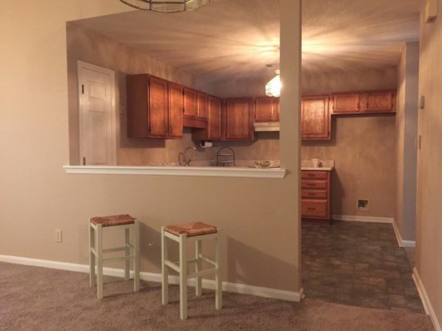 318 Somerset Drive - Photo 2 of 6