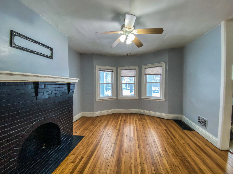 62 Saint James Pl #LOWER