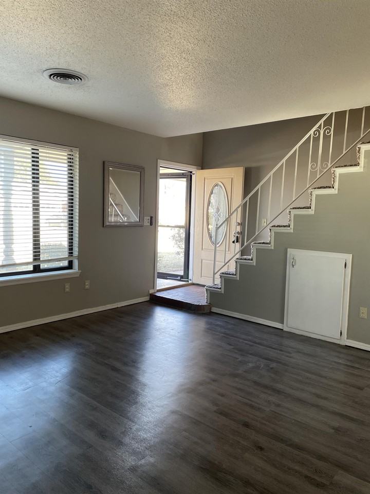 1620 Cherry Stone St #1 - Photo 3 of 19