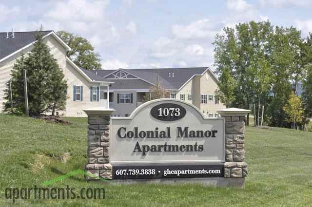 Colonial Manor Apartments - Photo 2 of 8