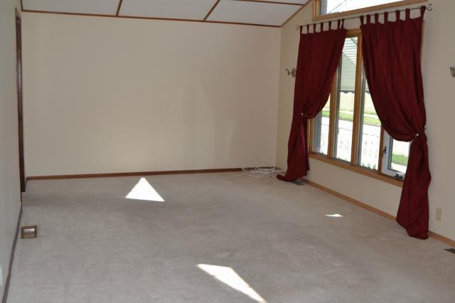 259 Royal Ave - Photo 2 of 5