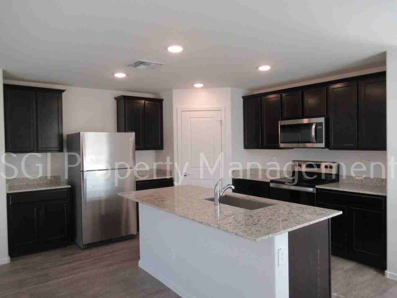 2573 N Mcdonald Ln - Photo 2 of 10