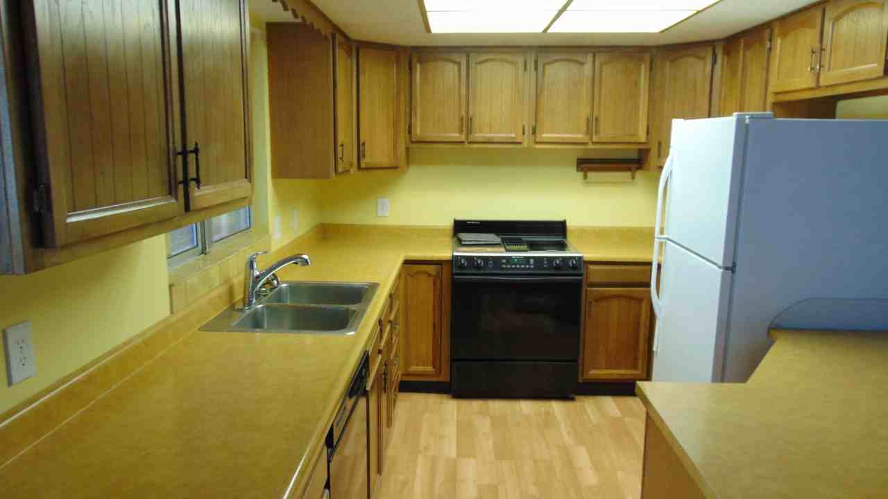 3279 Westwood Dr - Photo 2 of 6