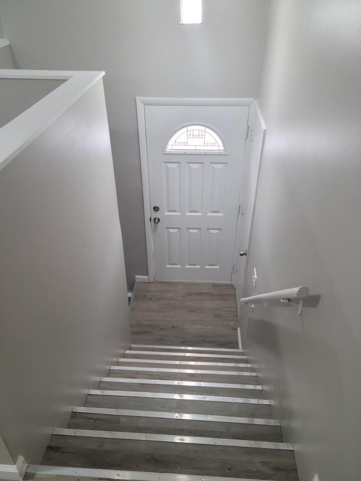 4153 Mcclay Rd - Photo 3 of 13
