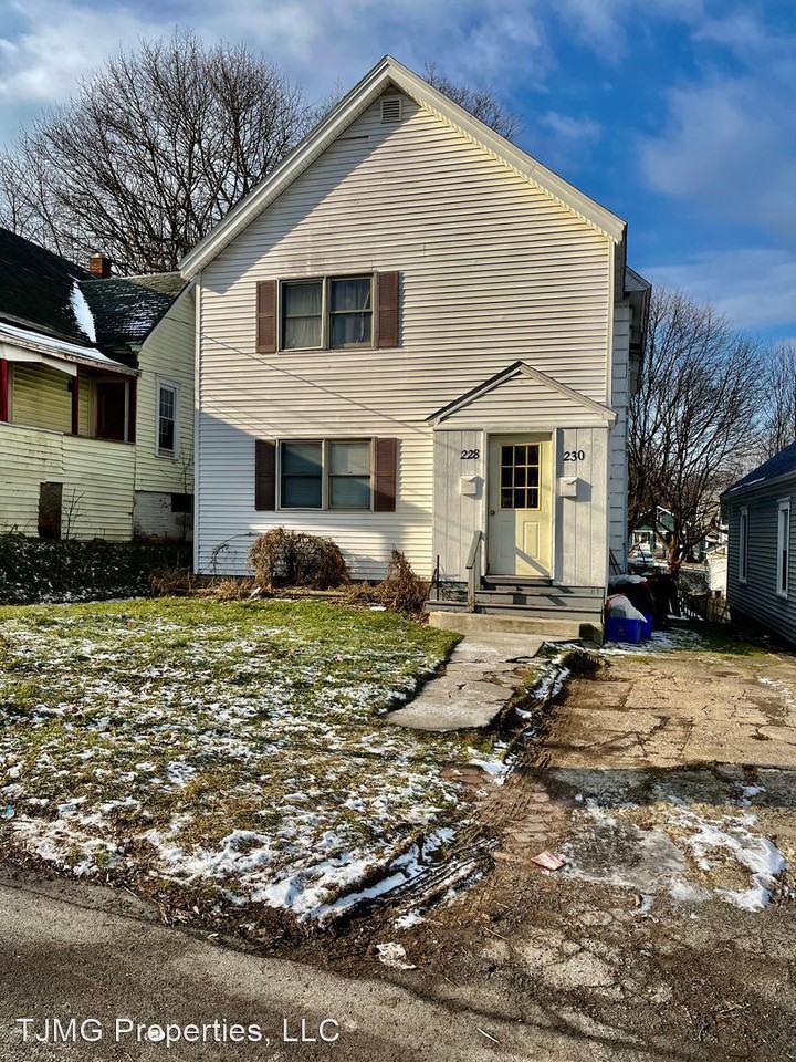 22830 Duane Street Apartments 228 Duane St 30, Syracuse, NY 13207