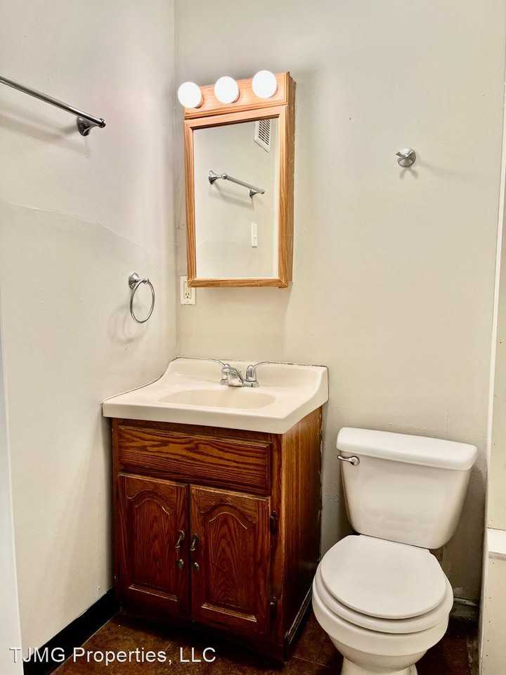 22830 Duane Street Apartments 228 Duane St 30, Syracuse, NY 13207