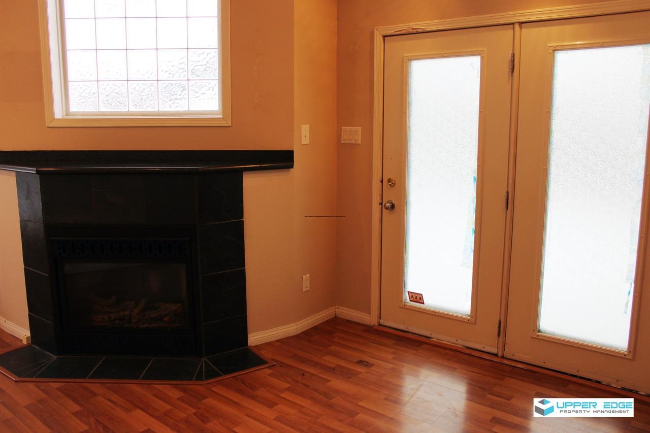 1074 Spruce St - Photo 3 of 9