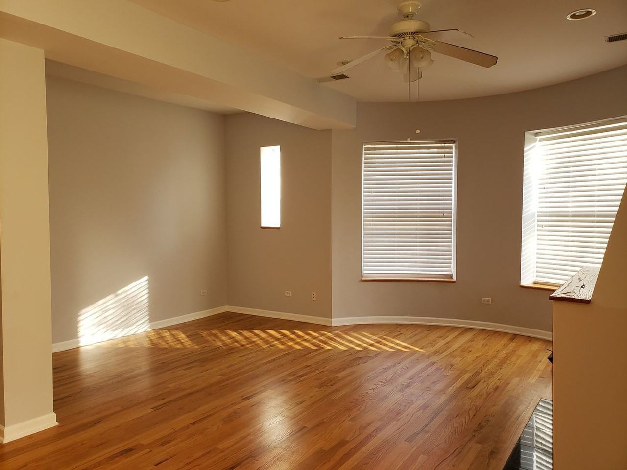4600 S Indiana Ave - Photo 3 of 6